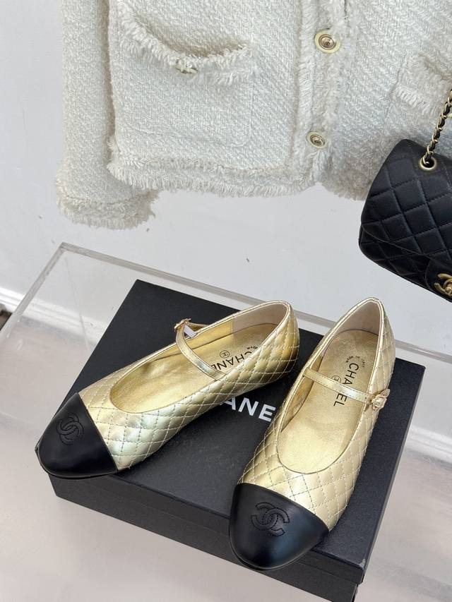impulse price: , Ssdior Dior shell head casual white shoes latest letter stripe
