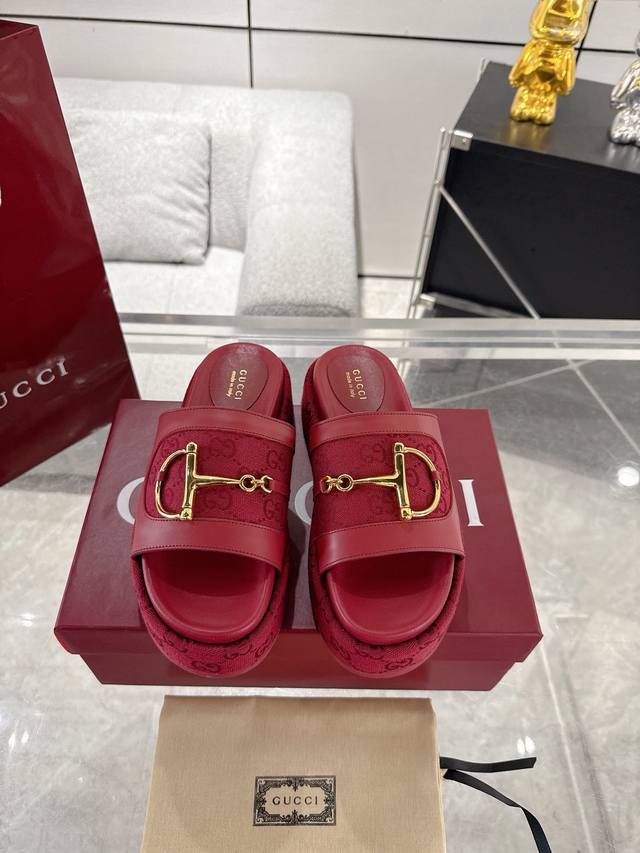 impulse price: , Ssdior Dior shell head casual white shoes latest letter stripe