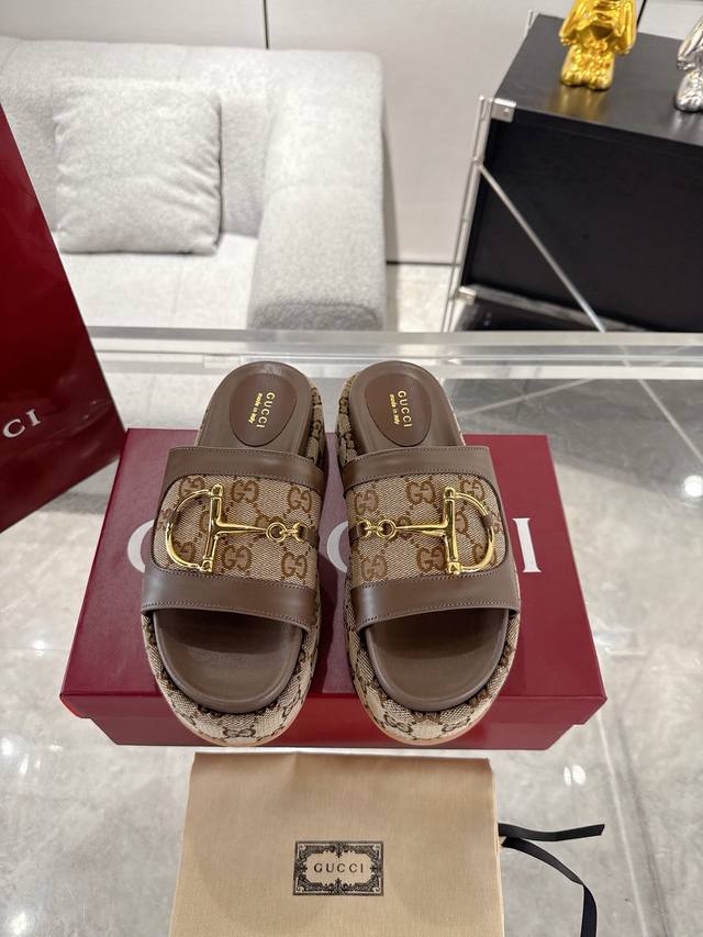 impulse price: , Ssdior Dior shell head casual white shoes latest letter stripe