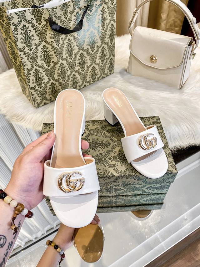 Price: Hermes slippers, made of imported palm-grain cowhide, with sheepskin lini