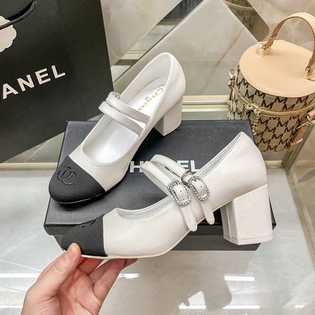 with folding box Chanel patent leather two-in-one Gemini Cf It's really amazing!