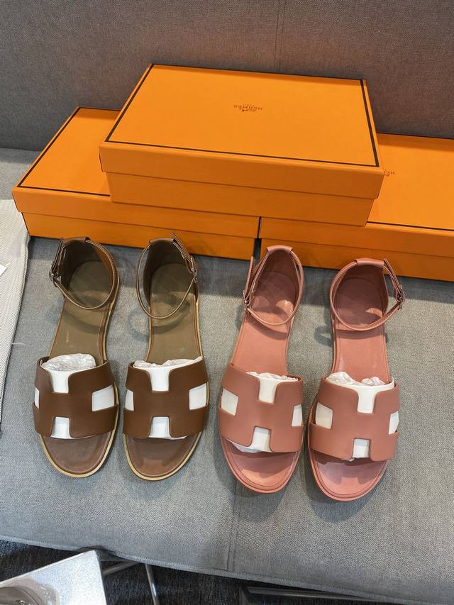 Price: Rick Owens stylish casual sneakers with correct letters on the outsole! P