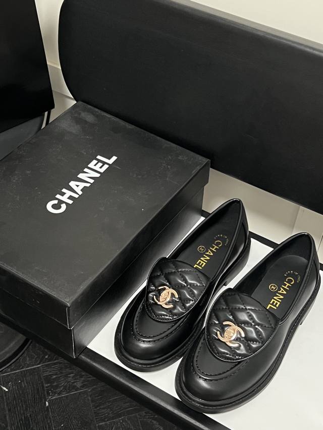 Price: Chan*L Classic Slingback Ballet Flats Just like Coco Chanel said: Fashion