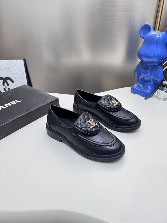 Price: Chan*L Classic Slingback Ballet Flats Just like Coco Chanel said: Fashion