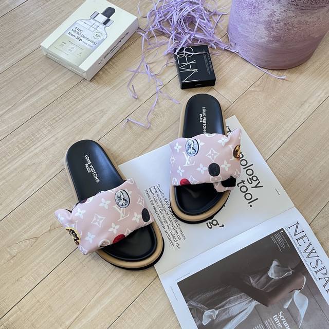 Price: Top version Lv Donkey Brand L Home 23 Spring and Summer Catwalk Fat Train
