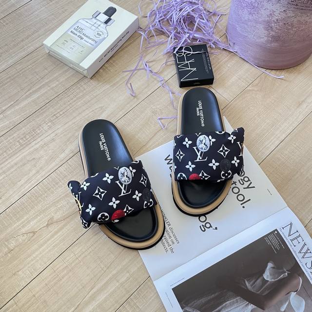 Price: Top version Lv Donkey Brand L Home 23 Spring and Summer Catwalk Fat Train
