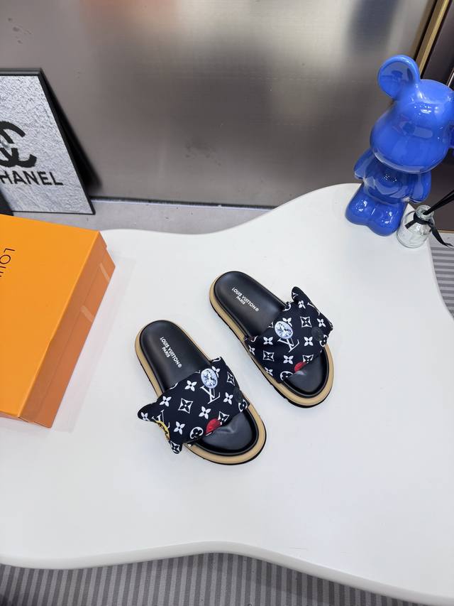 Price: ## Chanel Nezha graffiti dad shoes, ignite your trendy attitude! **"My de