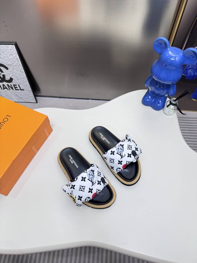 Price: ## Chanel Nezha graffiti dad shoes, ignite your trendy attitude! **"My de