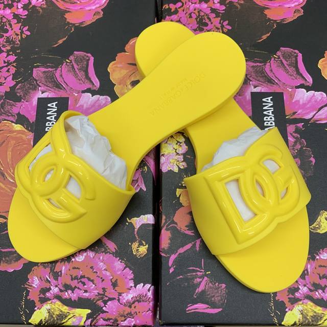 Price: Prada thick-soled woven style. New overlocking process. Sizes 5-41.