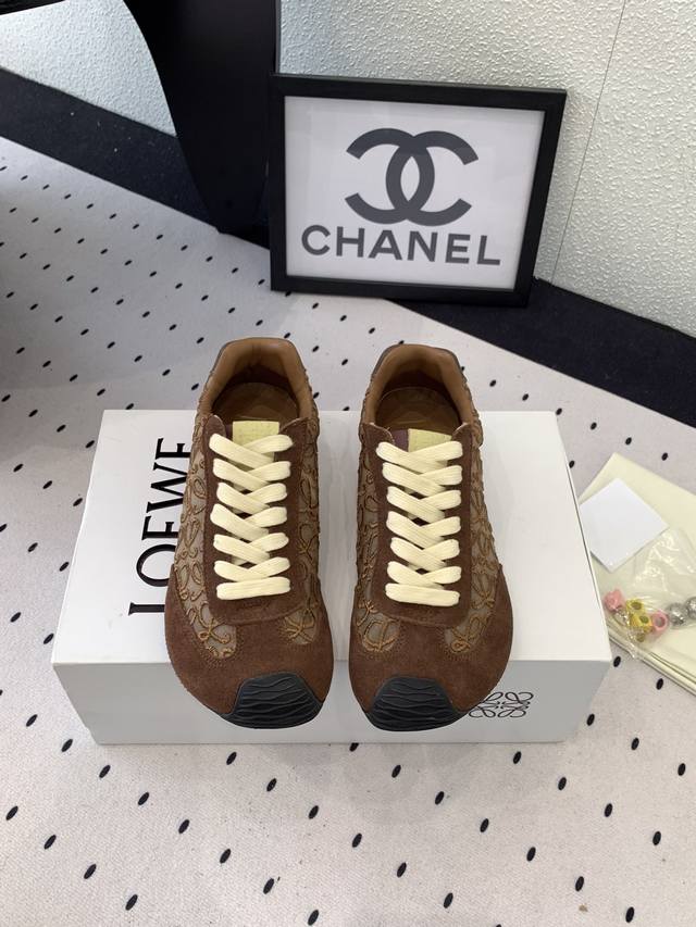 Small and large with box Gucci