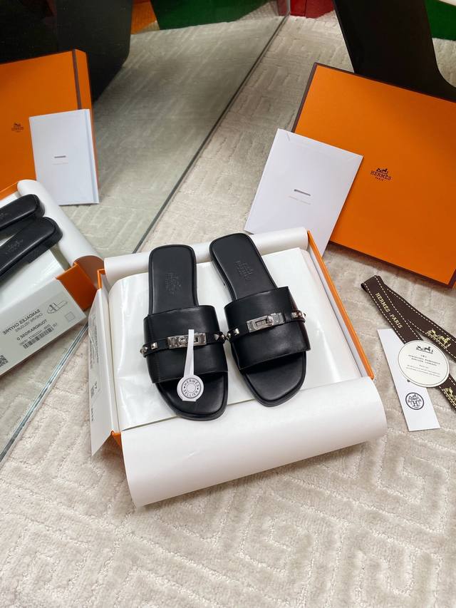 Price: Top version Miumiu 2025 Spring and Summer new diamond-studded flip flops