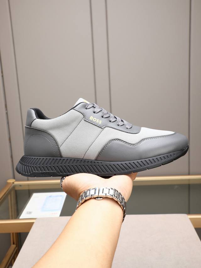 P Boss is fashionable and stylish, with imported cowhide and waterproof fabric m