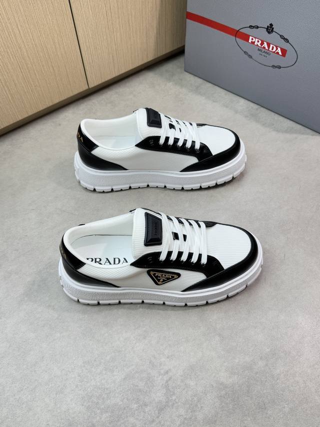 Prada -High-end quality original casual sports shoes -Upper: open-edge beaded ca