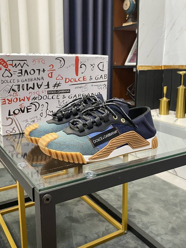 Product trademark: Dolce&Gabbana Regular size: 38-44, 45, 46 Customized Product