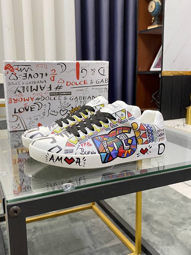 Product brand: Dolce&Gabbana Standard size: 38-44 45 Customized Product material