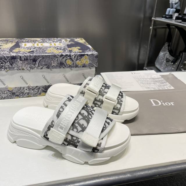 Dior high version slippers, new classic style purchasing level quality