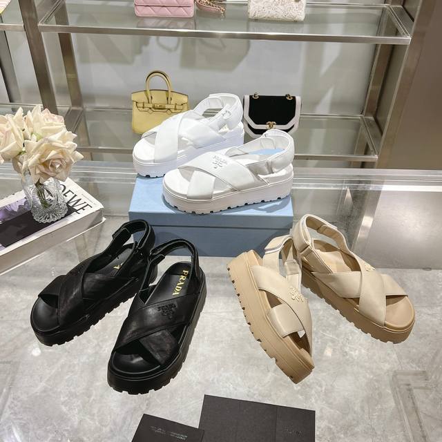 2025 Latest Style The latest Prada sandal is made of summery woven fabric, which