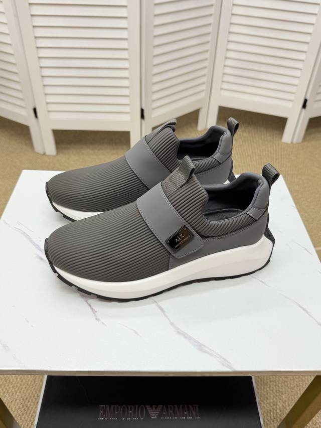 Armani-Armarni summer men's latest casual sneakers are on the market, genuine l