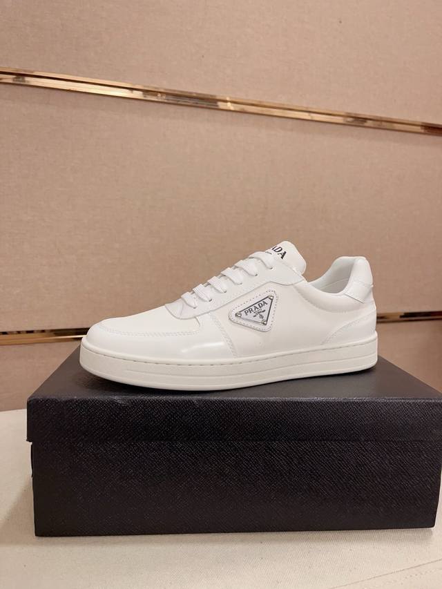 Factory P price Prada official website latest casual fashion men's shoes, popula