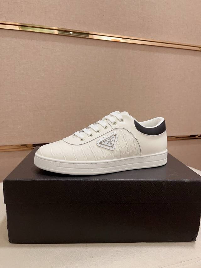 Factory P price Prada official website latest casual fashion men's shoes, popula