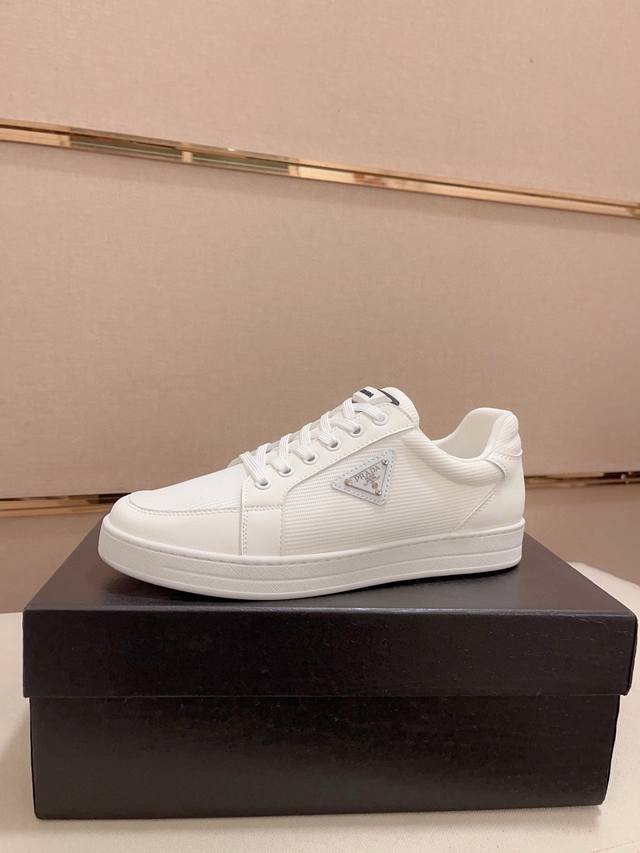 Factory P price Prada official website latest casual fashion men's shoes, popula