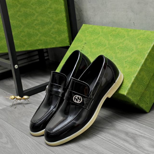 Product brand: Gucci business slip-on shoes Standard size: 38-45 Product materia