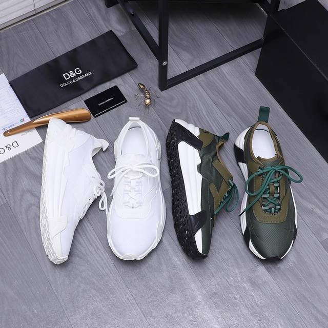 Product trademark: Moncler casual shoes Standard size: 38-46 Product material: S