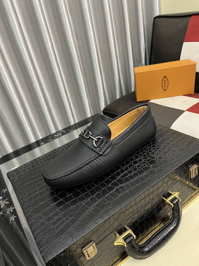 Factory Price: Tods This loafer is made of suede calfskin, water-dyed cow lining