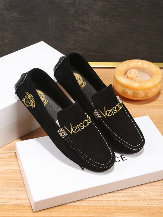 Real price, brand Versace, Versace official once again launched a stunning work,