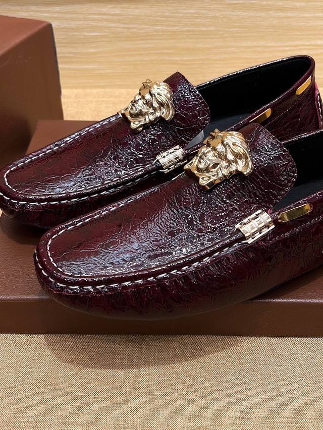 Verace new model, Versace men's four-season duffle shoes, the latest elements ar
