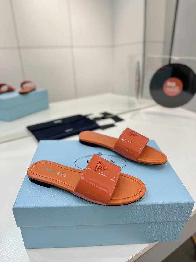Factory P price Prada's latest hit Logo slippers Cost-effective version Delicate