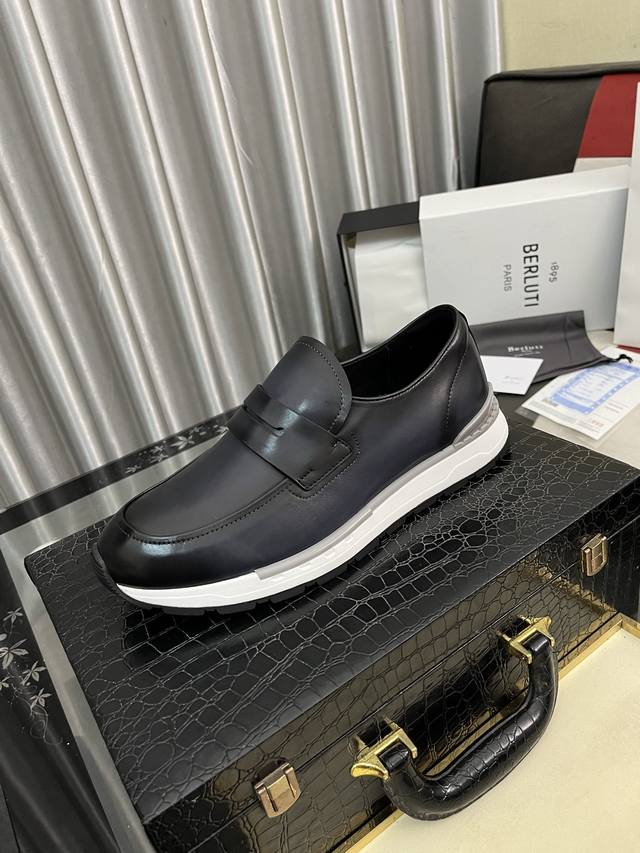Factory Price: Berluti hand-brushed men's shoes are handmade. This unique and mo