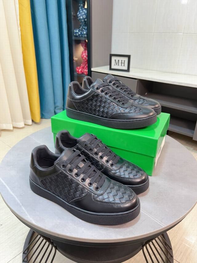 factory price P Bv~ Bottega Veneta classic spring and autumn fashion model is on