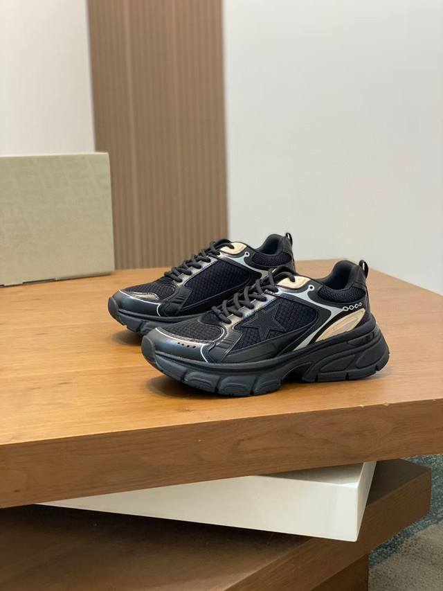 New models are available at Ggdb. The same Ggdb dad shoes as Yi Yangqianxi are f