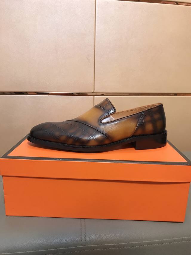 Factory Price P Berluti's latest casual fashion men's leather shoes are popular.