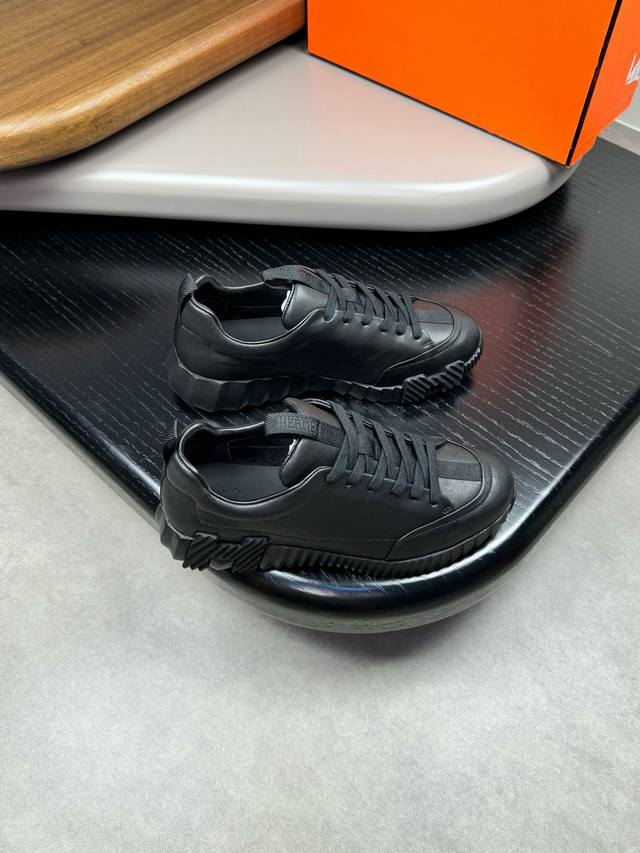 Hermes -High-end quality original -Upper: Nappa calfskin, tongue, heel, brand lo