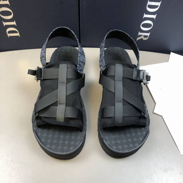 Factory Price P Flat Heel Spring and Summer 2018 Dior D-shaped Buckle Roman Sand
