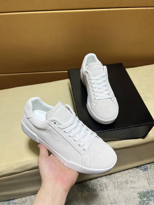 P Exclusive first release of Dolce & Gabbana's unique modern style sneakers. Cou