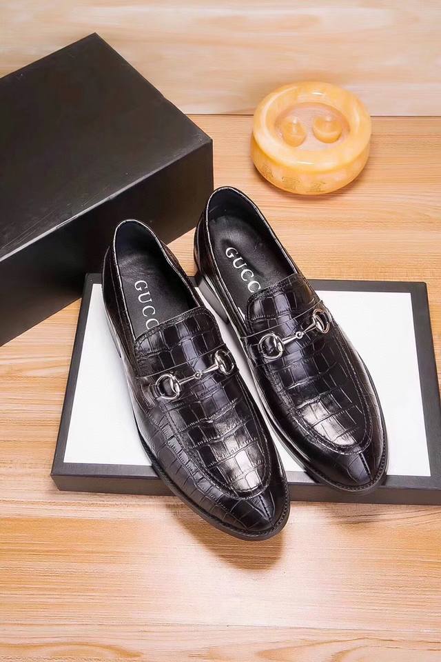 Gucci high version ~ Official men's shoes for sale at the official counter, offi