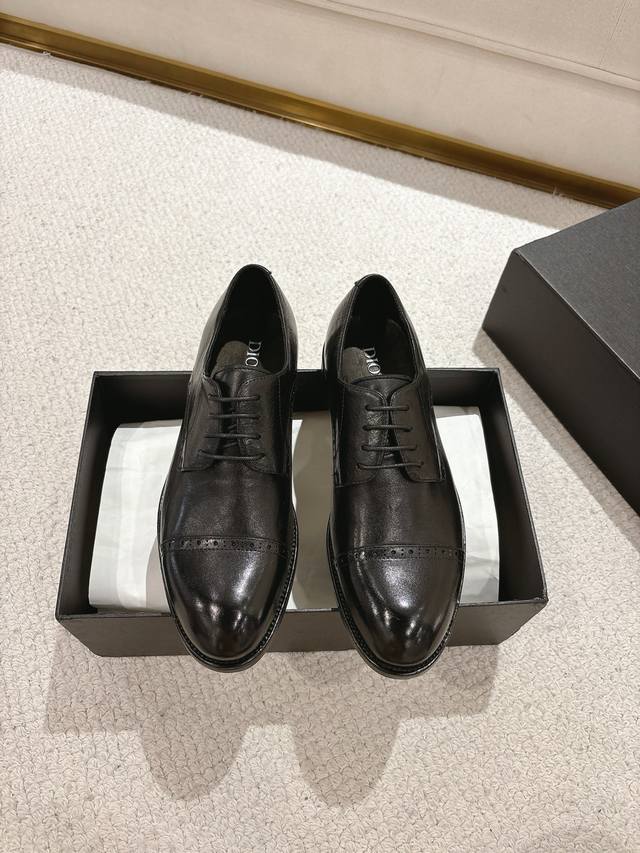 Dior men's handmade derby shoes, classic three-joint brogue micro-carving, impor