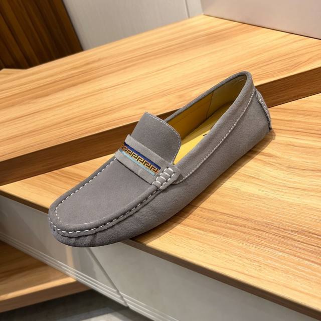 Versace official first release, new model, Italian noble version, you deserve it