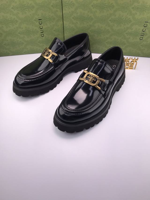 Gucc* Extremely light foam thick sole bright black open edge beads business men'
