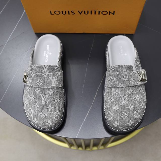 Factory price P Lv. Popular men's slippers hot sale Official website one-to-one