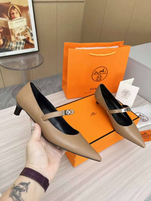 Factory P price women's clothing women's shoes sports original 2025 Hermes new c