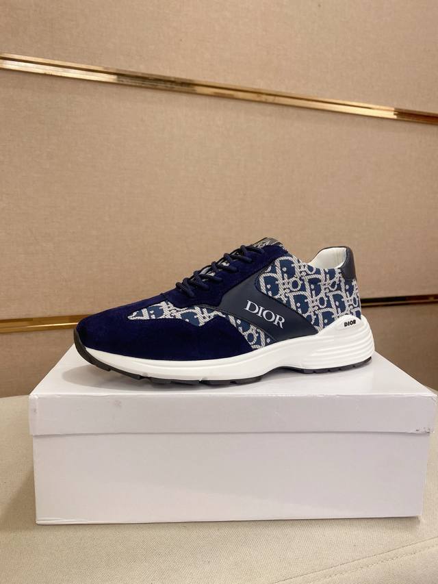 Factory price men's sports shoes original Dior D new models are on sale at the s