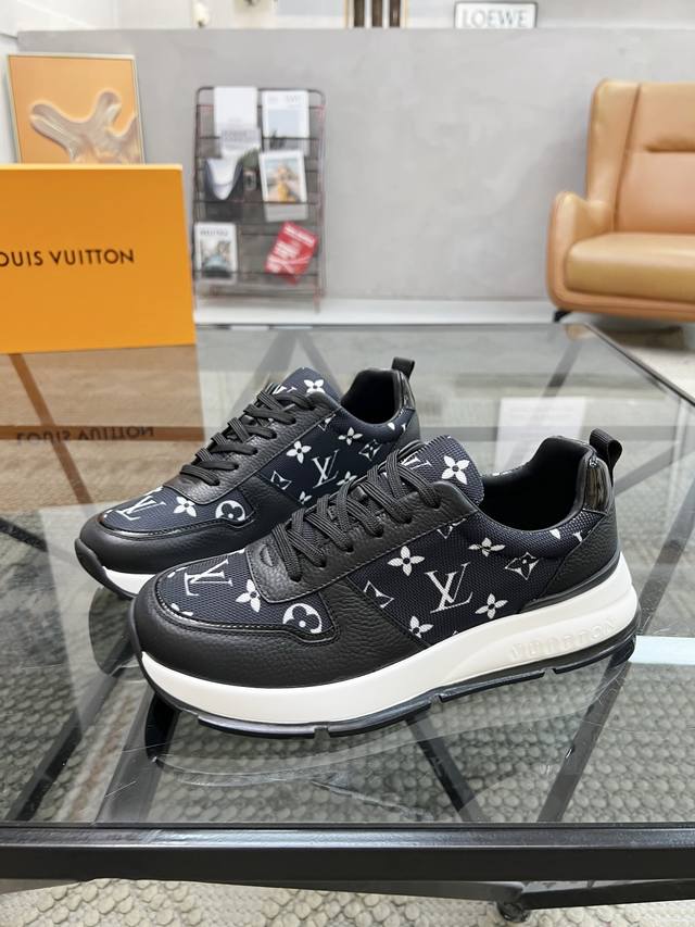 L Top-level street-blasting male sports shoes are coming. The counters are on sa