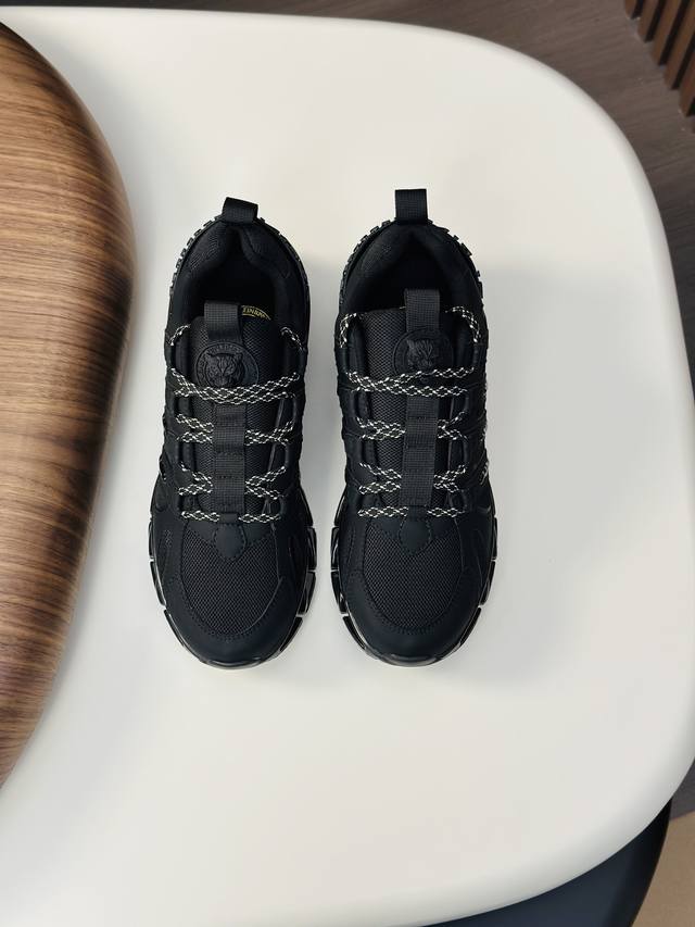 Philipp Plein, a German trendy brand for men, low-top sneakers, leather upper wi