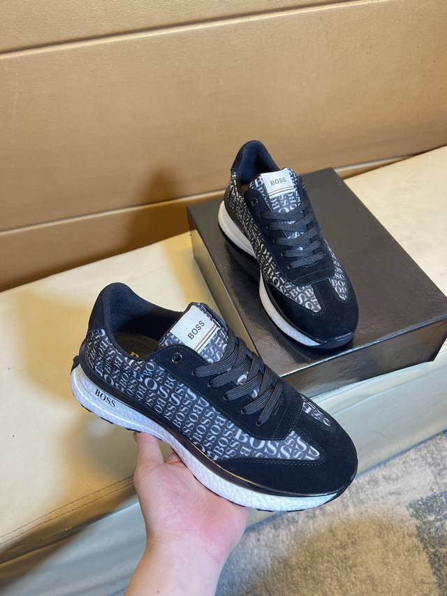 P Boss top purchasing agent for men 2025Hk counter simultaneous sale. Sole: orig