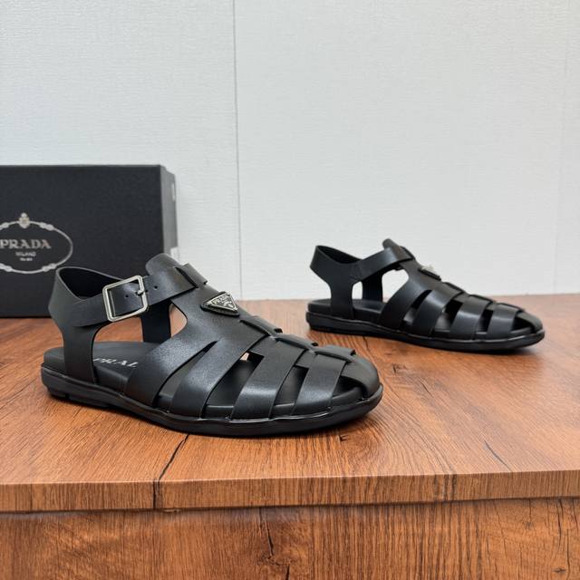 Prada Prada men's counter synchronized shipment of new rubber fisherman sandals!