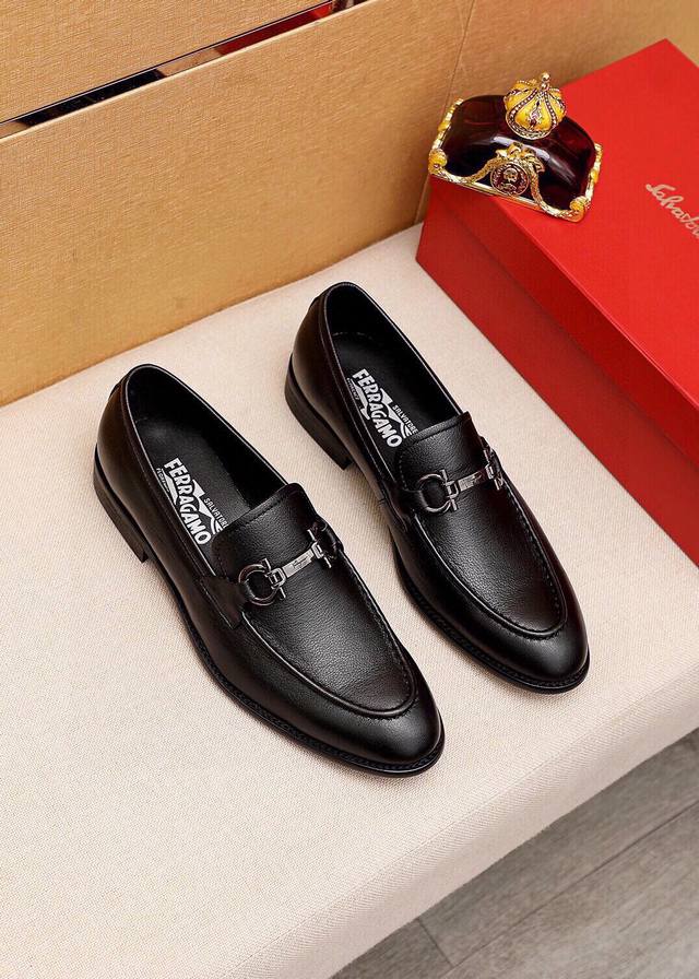 Product trademark: Ferragamo Salvatore Ferragamo casual leather shoes Regular si